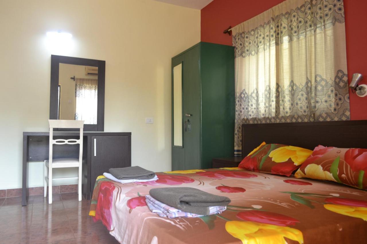Monte Villa Guest House Candolim Exterior photo