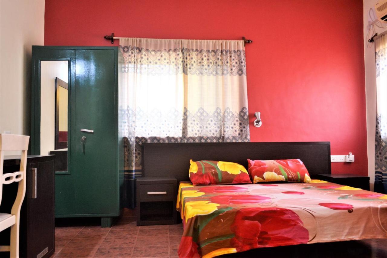 Monte Villa Guest House Candolim Exterior photo